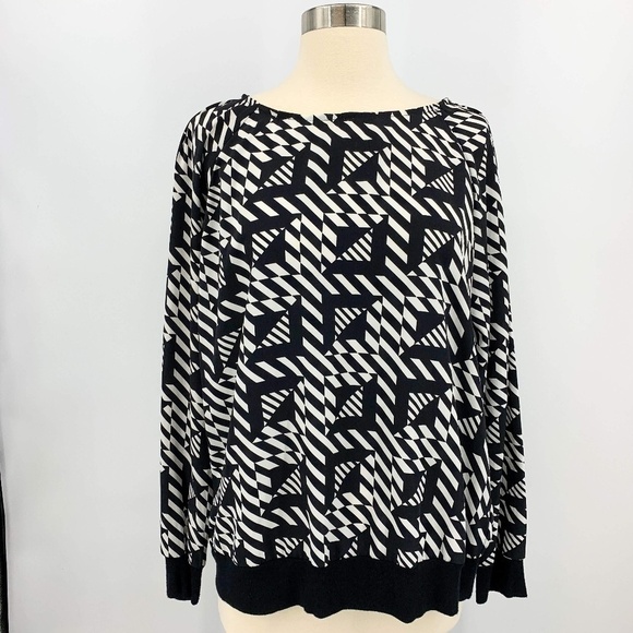 Ellen Tracy Tops - 🎉Ellen Tracy Black/White Geometric Long Sleeve